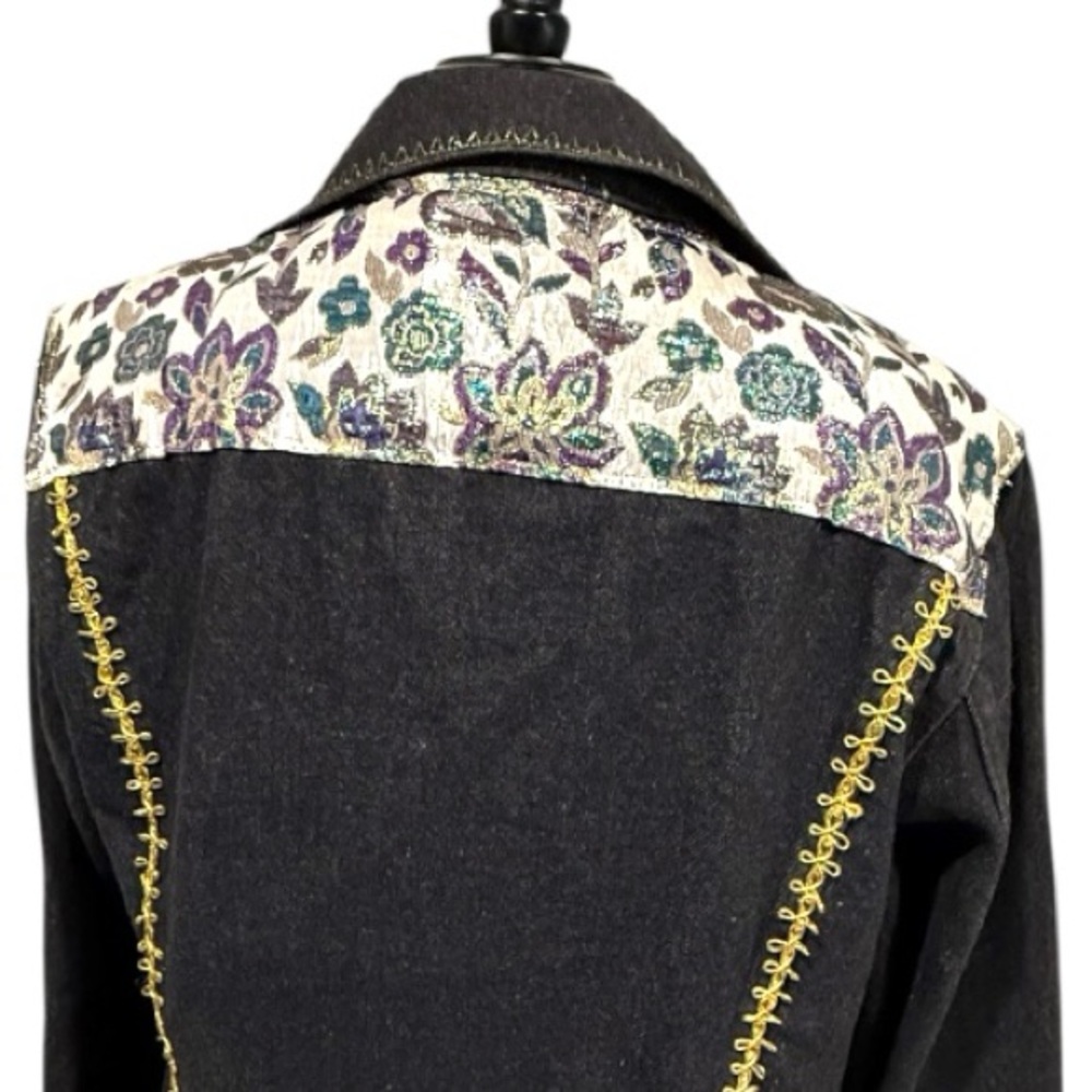 Upcycled 1989 Levi’s 70506 Trucker Jacket Made in USA | Gold Baroque Trim & Broc - Picture 7 of 16
